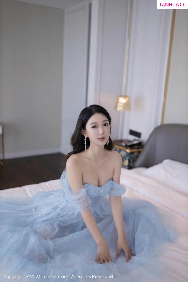 唐安琪  [XiuRen]高清写真图 2024.12.02 No.9538 唐安琪 礼裙美腿第29张图片